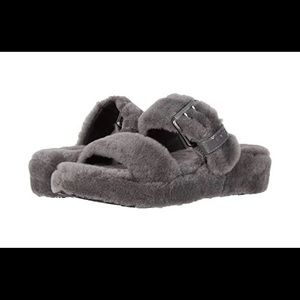 SOLD UGG Fuzz Yeah Slippers Size 9 *Brand New*